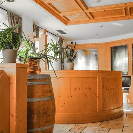 Hotel Alba Wellness & Spa Canazei Esterno foto