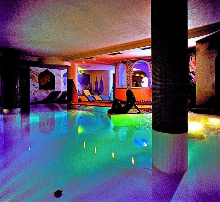 Hotel Alba Wellness & Spa Canazei Esterno foto