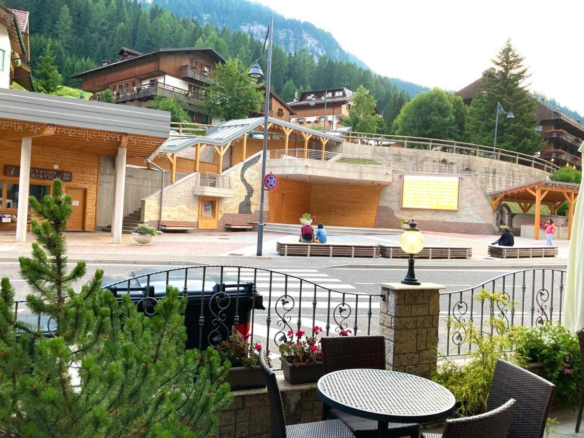 Hotel Alba Wellness & Spa Canazei Esterno foto