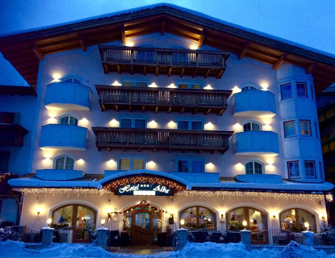 Hotel Alba Wellness & Spa Canazei Esterno foto