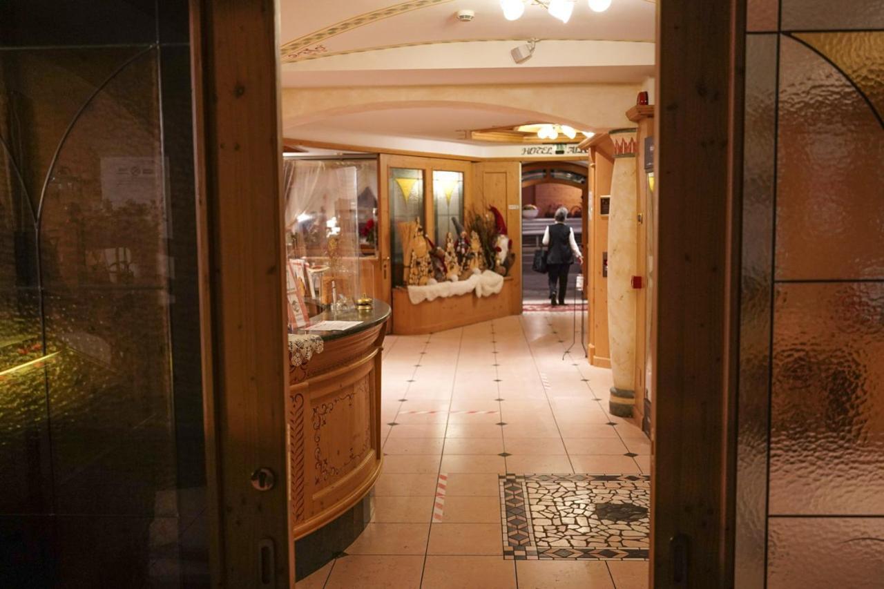 Hotel Alba Wellness & Spa Canazei Esterno foto