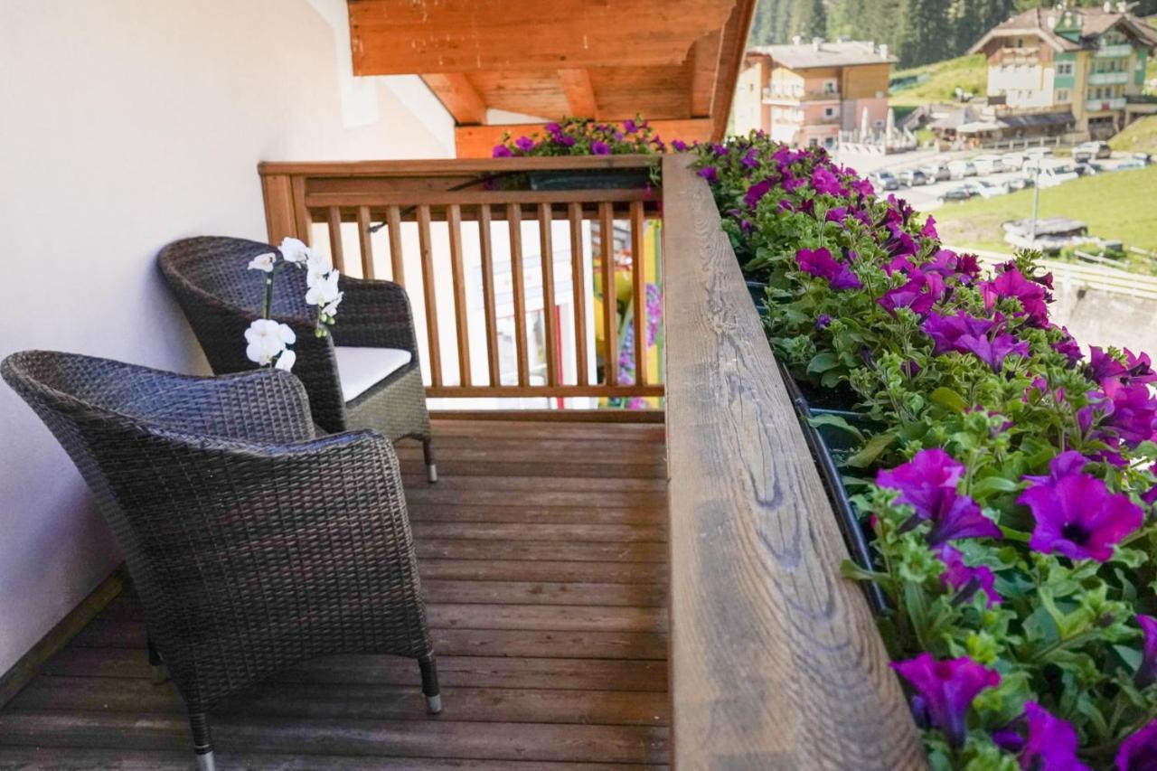 Hotel Alba Wellness & Spa Canazei Esterno foto