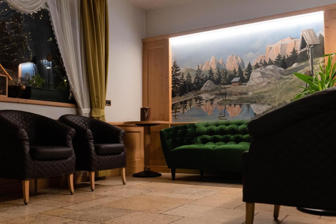 Hotel Alba Wellness & Spa Canazei Esterno foto