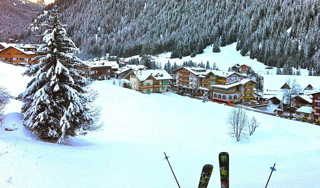 Hotel Alba Wellness & Spa Canazei Esterno foto